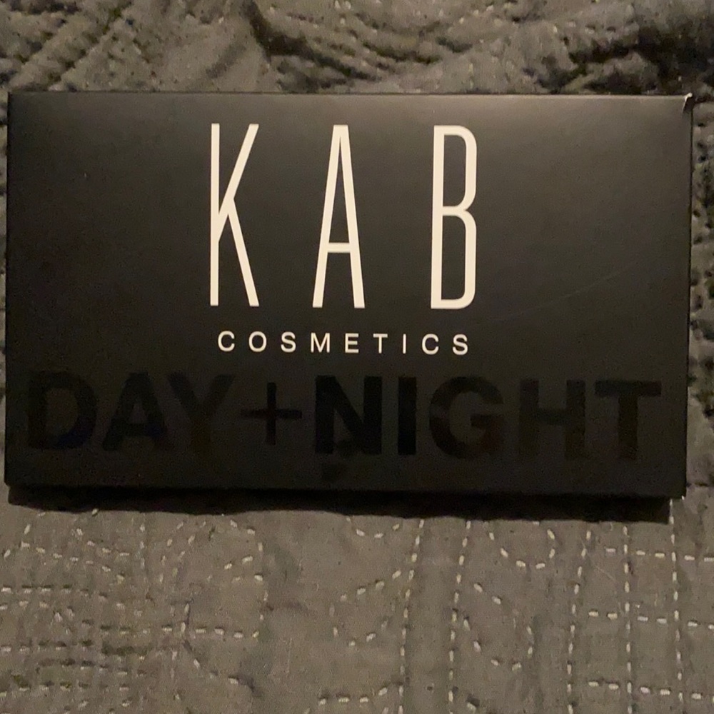 KAB COSMETICS Pallet